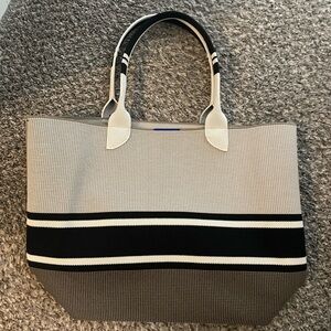 Rothys Lightweight Tote in Jetset Black